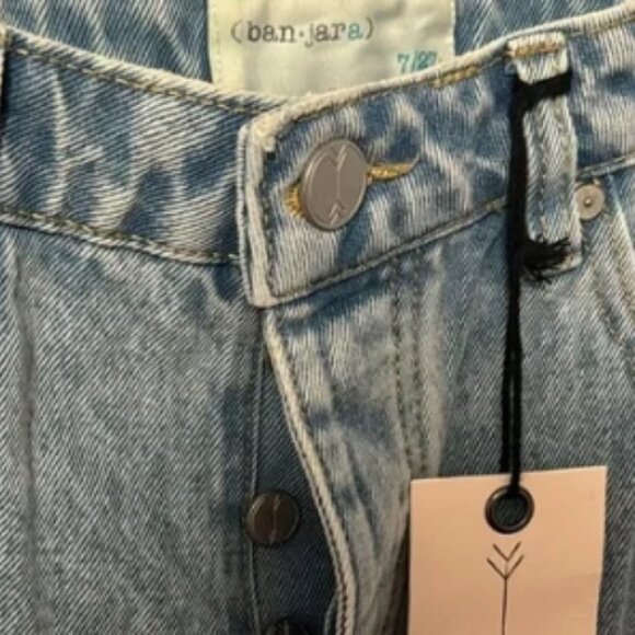 Ban Jara NWT Distressed Denim High Rise Loose Fit Shorts - Picture 3 of 3